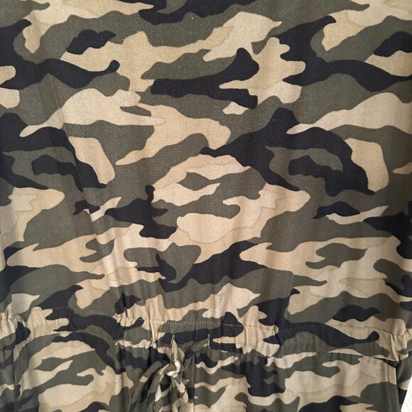 No Boundaries Camo Print Short Sleeve Jogger Jumpsuit | XL (15–17) - Picture 4 of 5